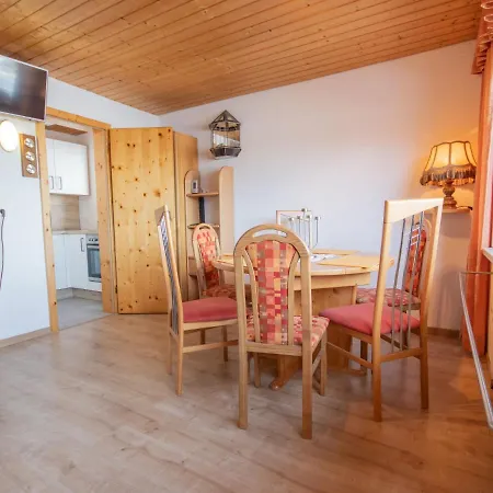 Romantik Chalet Karin-2 *